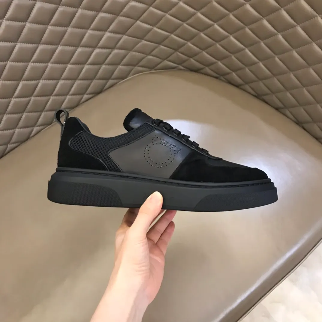 p420 "Salvatore Ferraga**" men's low-cut fashion sneakers. This casual shoe has a novel structure and is made of soft calfskin. The contrasting color elements on the upper highlight the bold and avant-garde atmosphere. The first-layer cowhide lining is high-end and comfortable. Energetic and fresh, these shoes can be worn with casual looks or add a touch of street style to elegant trousers.  Size: 38-44